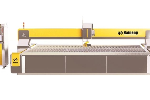 تاريخ تطوير نفث الماء باستخدام خمسة محاور التحكم الرقمي بالكمبيوتر