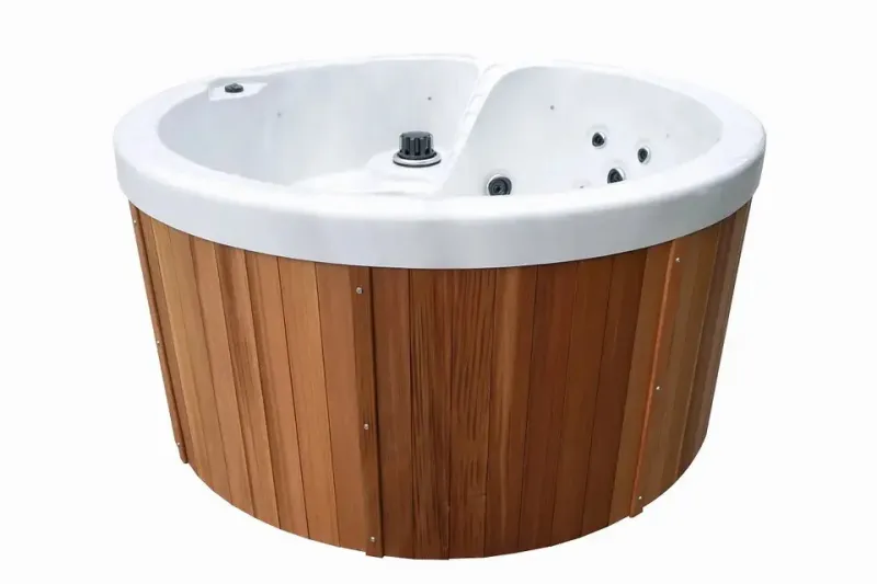 Wooden Fired Hot Tub / Outdoor Barrel