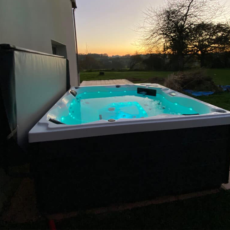 swimming spa hot tub