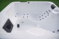 Luxusní masáž pro 4 osoby, aromaterapie, vířivka
