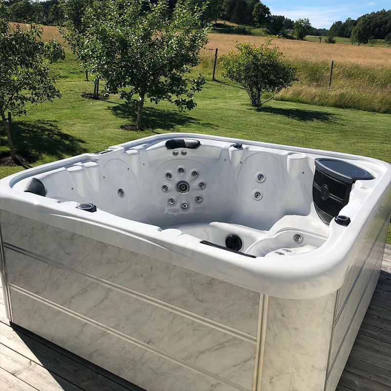outdoor massage bathtub