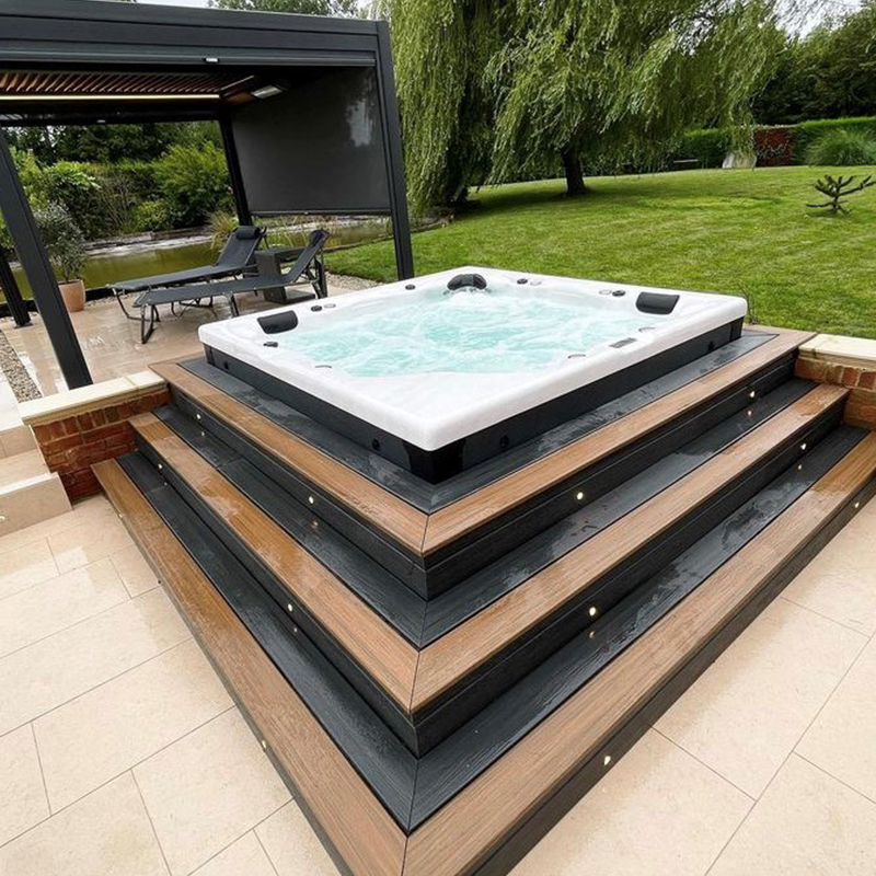 outdoor hot tub