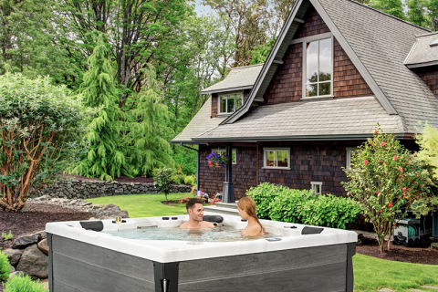 Sollte ein Outdoor-Whirlpool in der Sonne oder im Schatten aufgestellt werden?