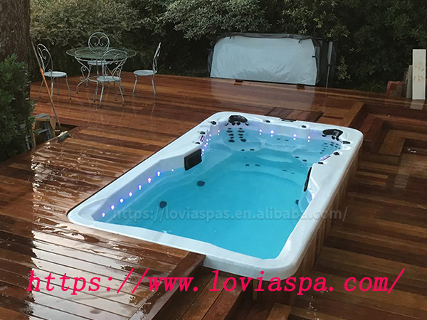 Hot tubs made in China