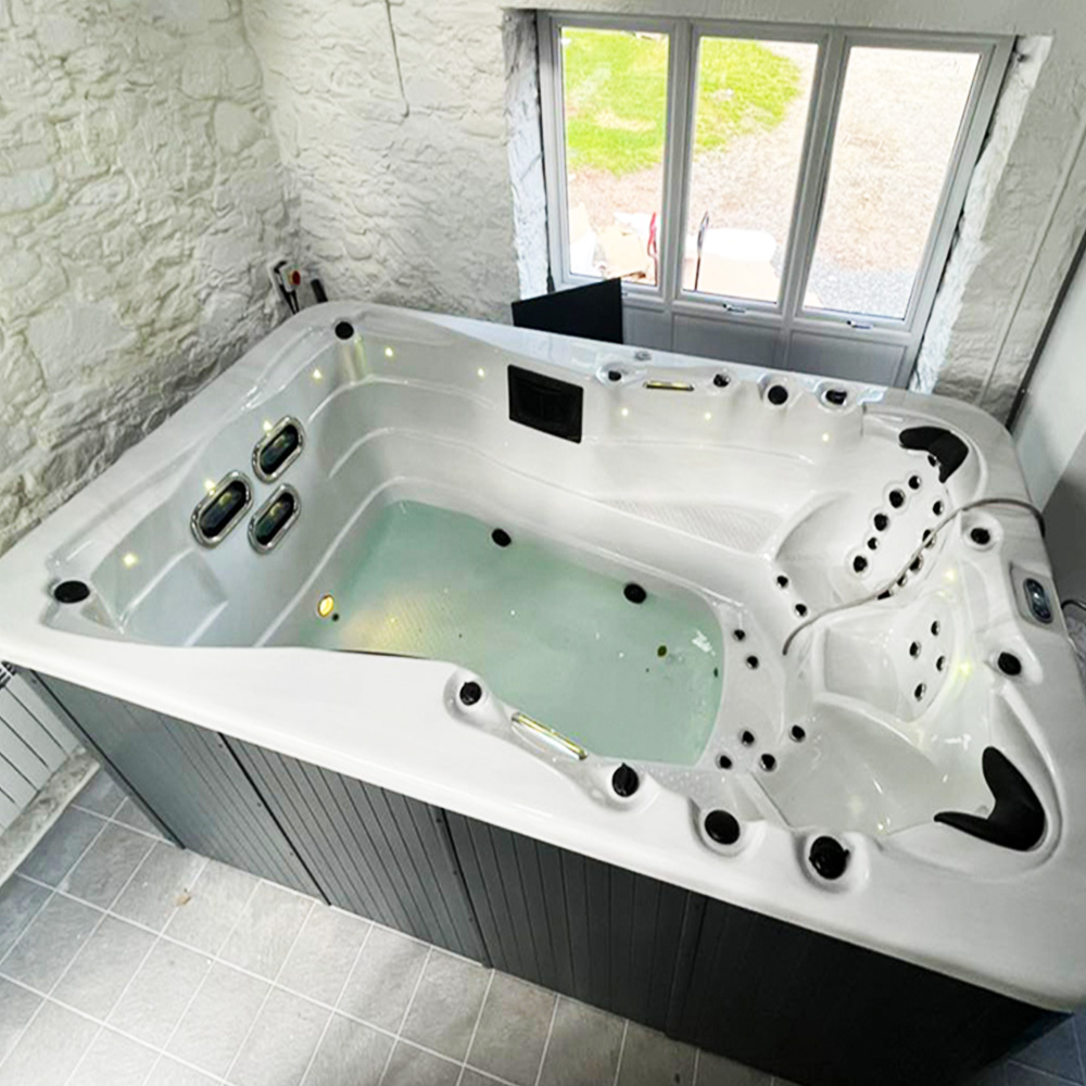 Hot water Tub