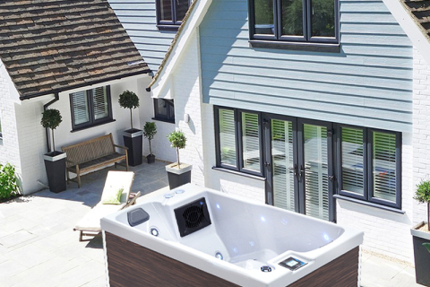 Voinko jättää vettä poreammeeseen?