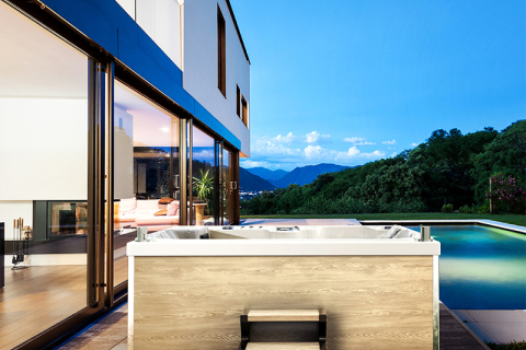 Ovatko ulkokylpytynnyreissä olevat vaahdot haitallisia laitteille?