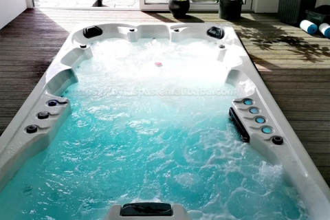 Sopiiko Swim Spa Tub kuntoharjoitteluun?