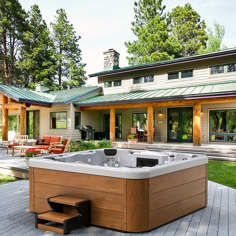 4-person outdoor hot tub