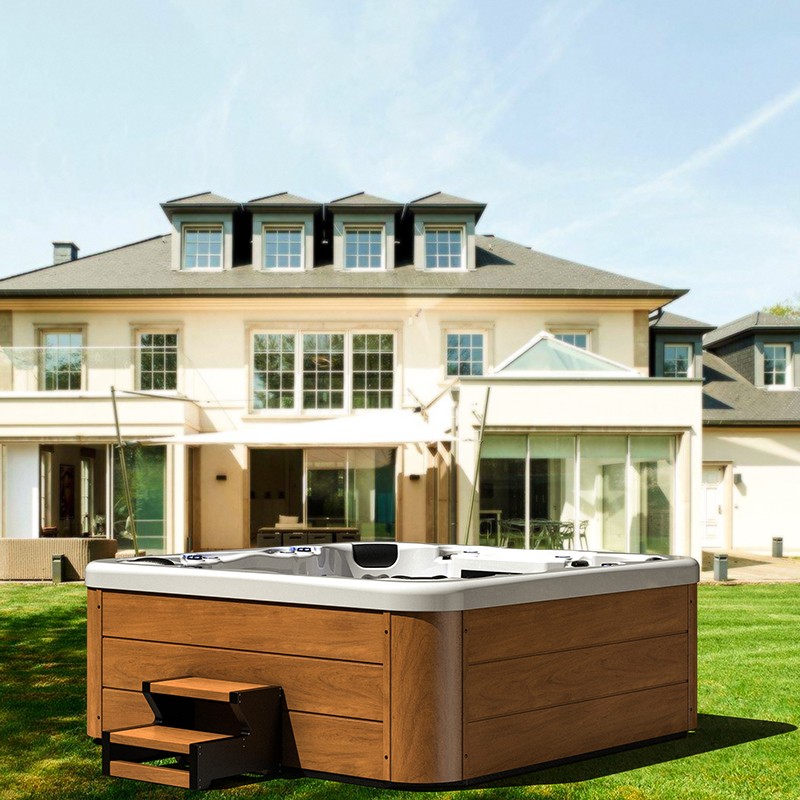 outdoor hot tub