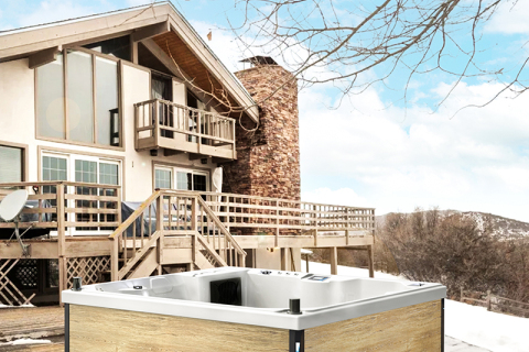 Onko otsoni parempi kuin suolavesi ulkokylpytynnyreissä?