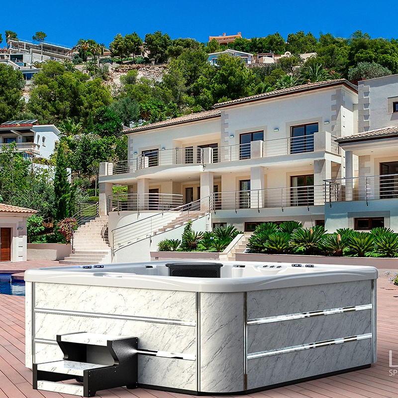 outdoor whirlpool hot tub