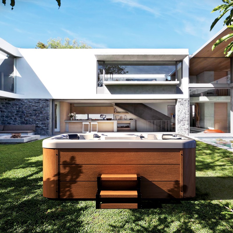 outdoor whirlpool hot tub