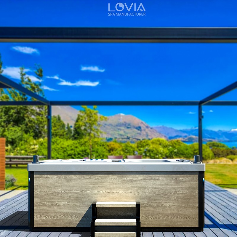 outdoor spa massage bathtub