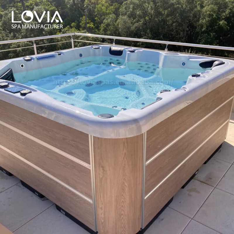 outdoor whirlpool hot tub