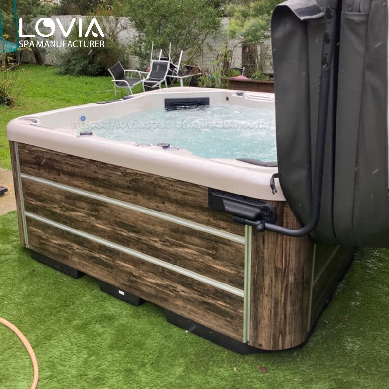 outdoor whirlpool hot tub