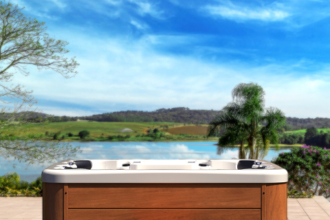 How many nozzles should a good hydrotherapy hot tub have?