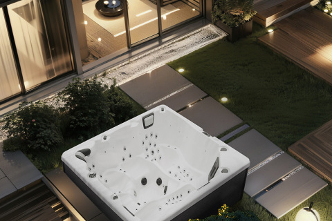 Ile galonów ma kwadratowe jacuzzi zewnętrzne?