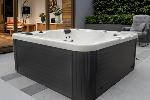 Können die Düsen von Whirlpools im Außenbereich verstopfen?