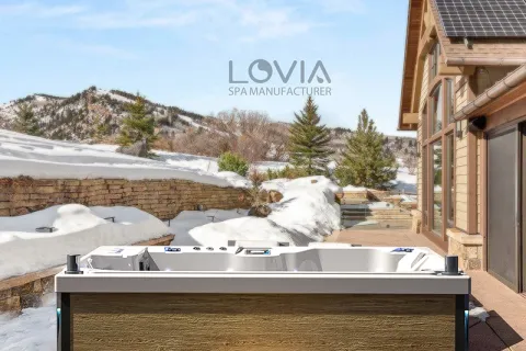 Le vasche idromassaggio da esterno indipendenti sono efficaci nell'isolare l'acqua?