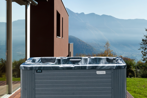 Használhatok kültéri pezsgőfürdőt esőben?