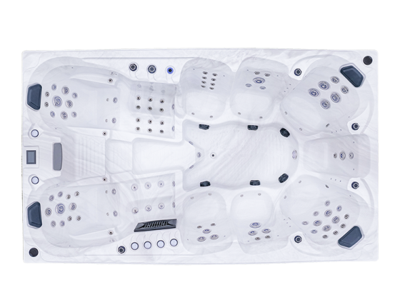 Großer Whirlpool und Jacuzzi für 9 Personen im Freien