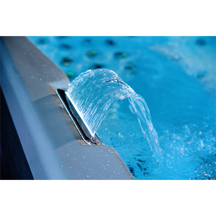 Garden Acrylic Spas Heated Whirlpool Tub With Adjustable Jets