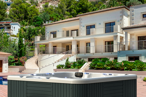 Hvad er forskellen på et spa-jacuzzi og et spabad?