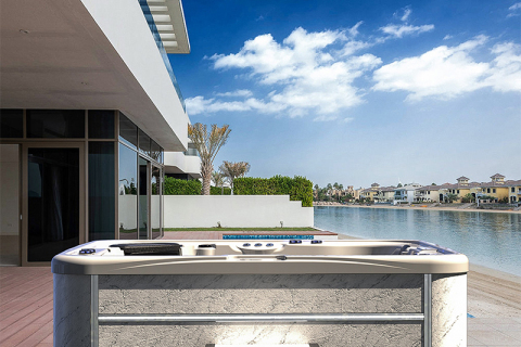 כיצד להסיר אצות מאמבט ג'קוזי בספא?