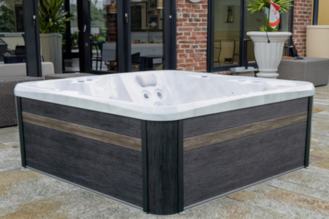 Will Acrylic Hot Bathtubs Sink or Deform?