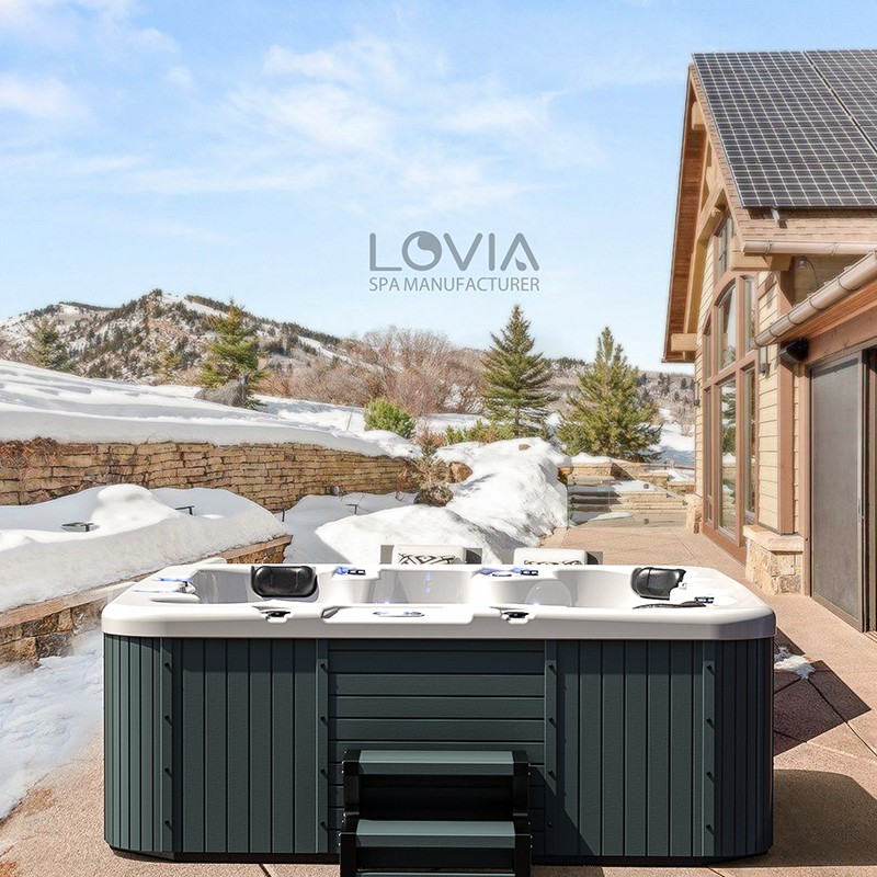 outdoor spa hot tub