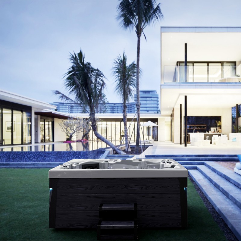 outdoor whirlpool spa