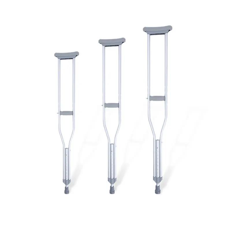 Anong mga materyales ang magagamit para sa mga saklay?