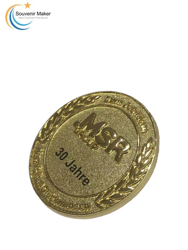 Изготовленная на заказ монета Испытание с отделкой из яркого золота