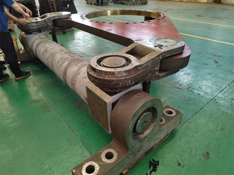 Roller Press Torsion Support