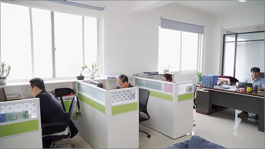办公环境01.jpg
