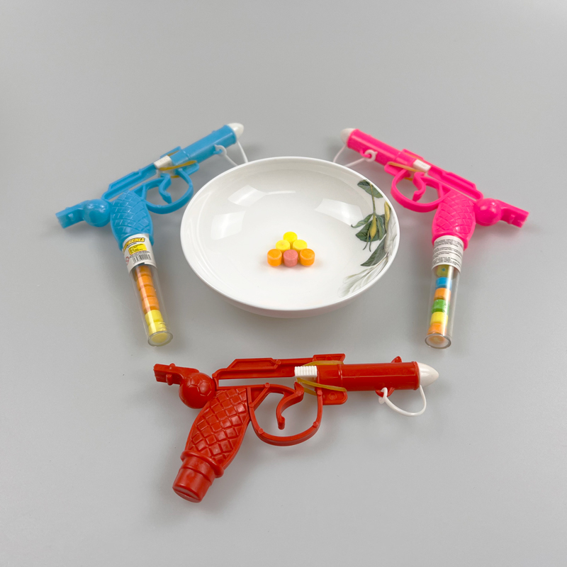 Kids favorite toy catapult pistol with tasty fruity tablet candy toy candy