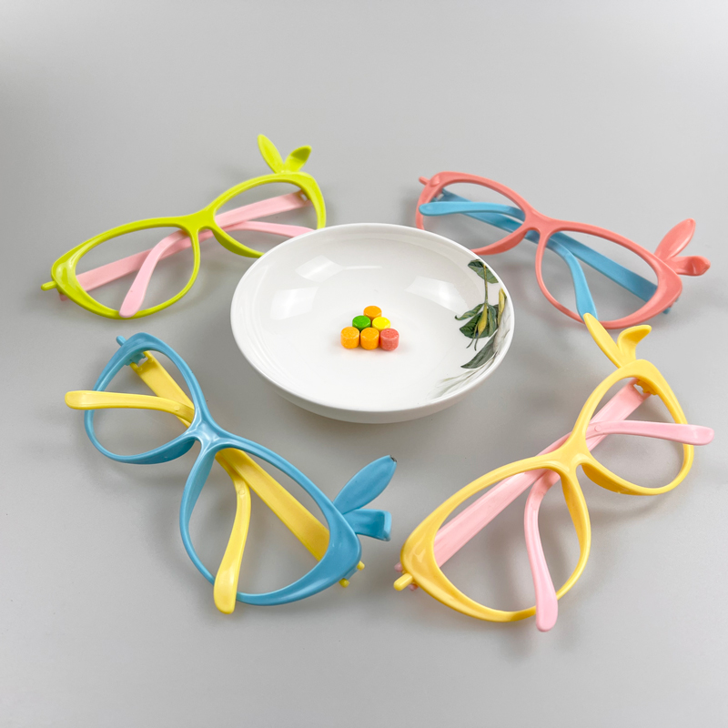 Beautiful colorful toy glasses with multicolored fruits flavor hard candy toy candy