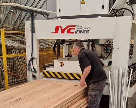 Australia High Frequency Wooden Board Joining Machine