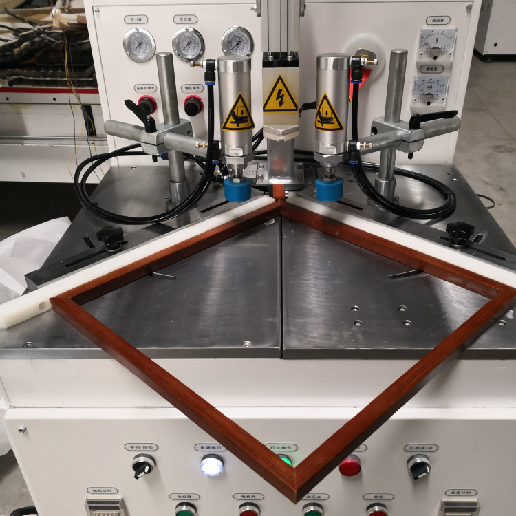 Large Size Wood Frame Assembly Machine