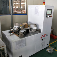 उच्च आवृत्ति लकड़ी के बॉक्स फ़्रेम असेंबली मशीन