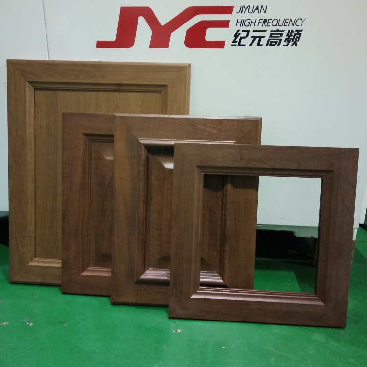 Radio frequency photo frame assembly machine