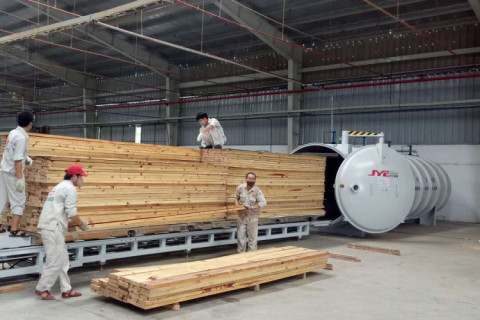 ¿Cuánto tiempo seca la madera con la máquina JYC?