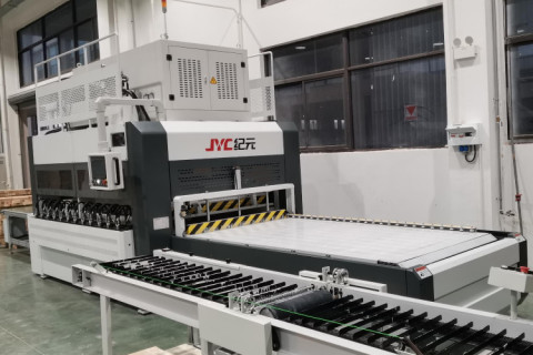 ¡Conozcamos más sobre la máquina para unir tableros de madera HF!