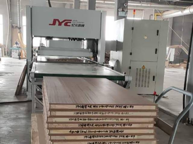 HF wood door laminating machine