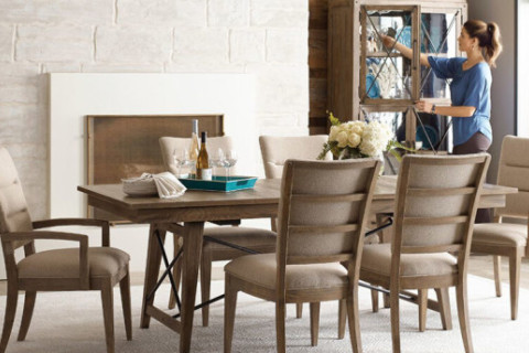 Why is solid wood custom furniture becoming more and more popular?