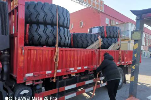 Noong Disyembre, ang mga bahagi ng customer ng Caterpillar na XCMG