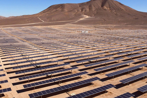 太陽光発電セクターは急増しています。JAテクノロジーやその他の銘柄は1日のストップ高に達している。業界の底に到達したのか?