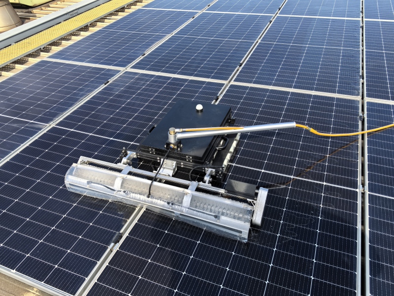 Photovoltaic cleaning robot X7