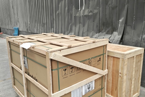 Lester's exported household photovoltaic energy storage project in Petersburg, South Africa was successfully handed over